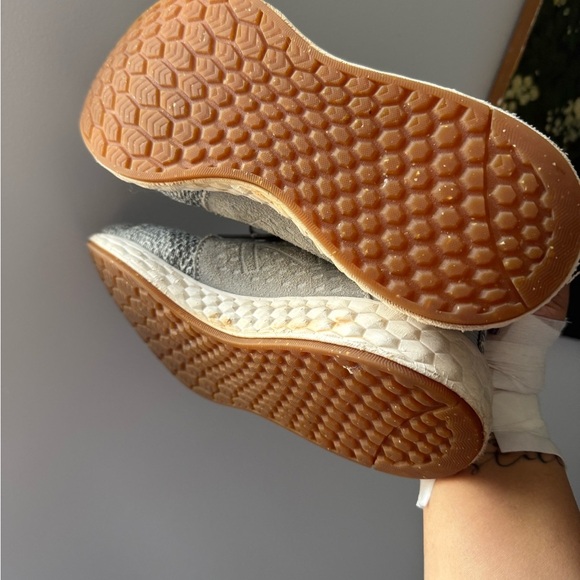 New Balance Light Gray Athletic Shoes - Picture 7 of 7